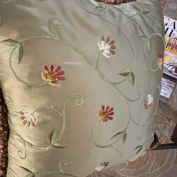 Custom Accent Pillows(pair) - Picture 2 of 7